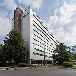 מלון Radisson Blu Conference Hotel,